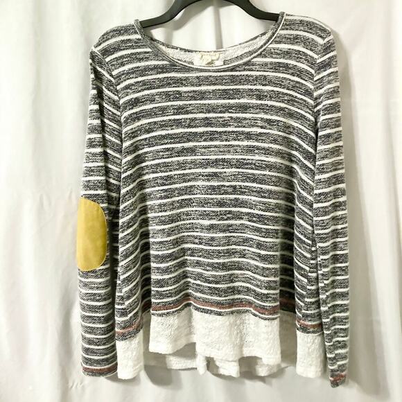 Hem & Thread Women's L Knit Striped Top with Button Back and Lacy Detailing - Picture 2 of 10